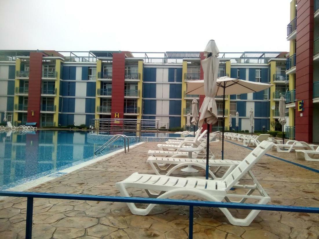 Elit 4 Apartments Sluneční pobřeží Exteriér fotografie